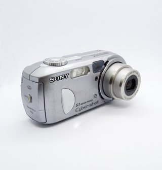 Fotocamera Sony Cybershot DSC-P93 Grigio/Argento