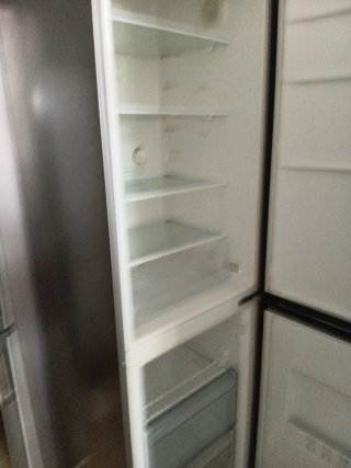 Frigorífico plateado