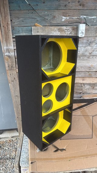 Caja de Sonido con 2 Tweeters y 1 Driver