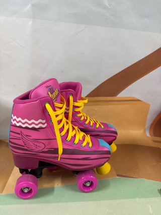 Patines y protecciones infantiles rosa