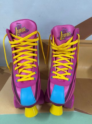 Patines y protecciones infantiles rosa