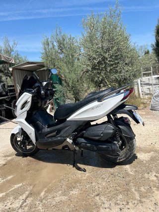 Kymco K-XCT 125cc Maxi Scooter