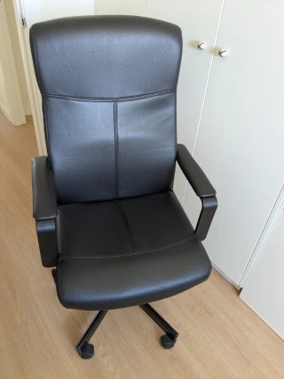 Silla MILLBERGET IKEA oficina giratoria