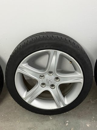 Llantas Lexus IS 200 (4 unidades)