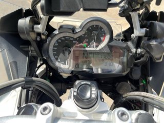 BMW R 1200GS Adventure Negra y Blanca