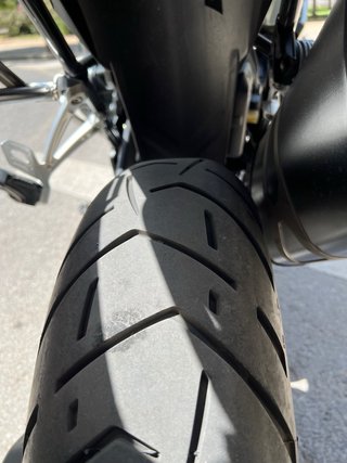 BMW R 1200GS Adventure Negra y Blanca