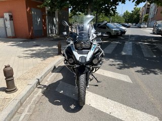 BMW R 1200GS Adventure Negra y Blanca