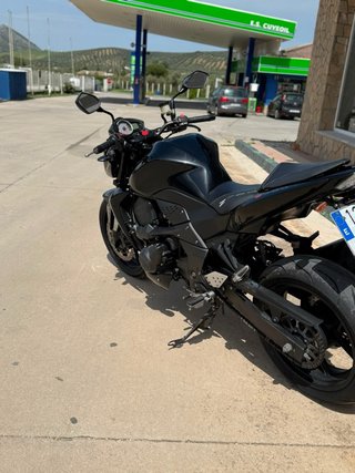 Kawasaki Z750 Naked Negra