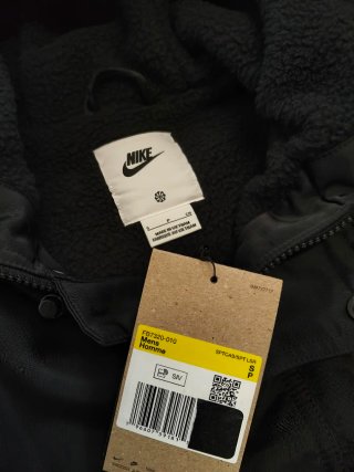 Parka Nike Sportswear negra con capucha talla S
