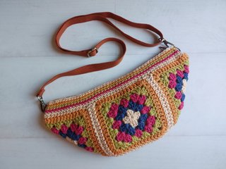 Riñonera granny crochet nueva