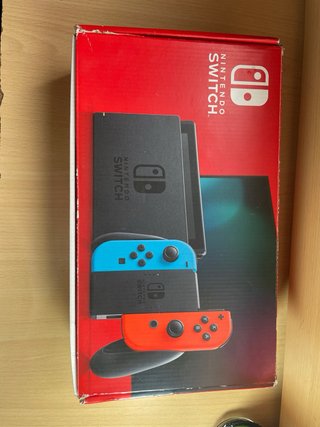 Nintendo Switch Blu/Rosso + Mario Kart 8 Deluxe
