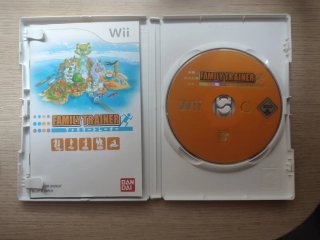 Juego + Alfombra de Family Trainer Wii