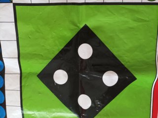 Juego de parchís, de suelo. Incompleto.