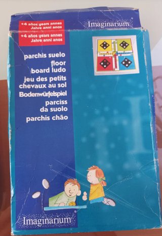 Juego de parchís, de suelo. Incompleto.