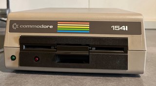 Commodore 1541 VIC-1541 Disquetera Original