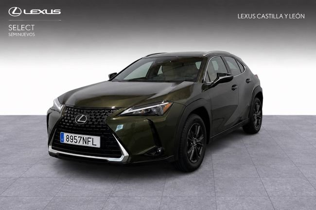 Lexus UX 2025