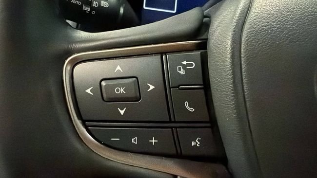Lexus UX 2025, foto 8