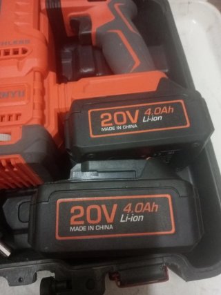 Taladro combinado a batería 20 voltios