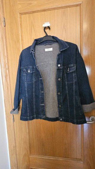 Chaqueta vaquera azul y gris
