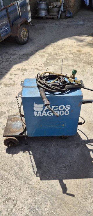 Maquina de soldar hilo Soldadora MAG 300