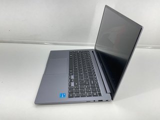 Portátil Samsung NP750 Gris/Plata