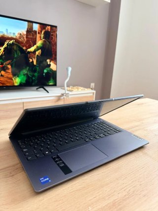 Lenovo IdeaPad Slim 3 15IRH8 i5-13420