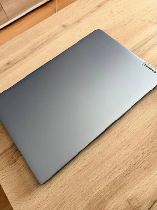 Lenovo IdeaPad Slim 3 15IRH8 i5-13420