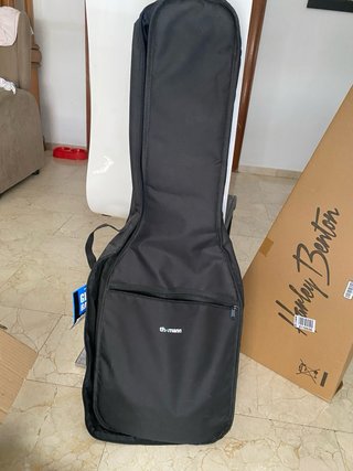 Guitarra Eléctrica Harley Benton + Amplificador
