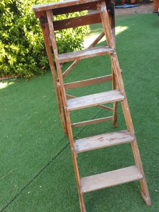 Escalera madera 5 peldaños 1.15m