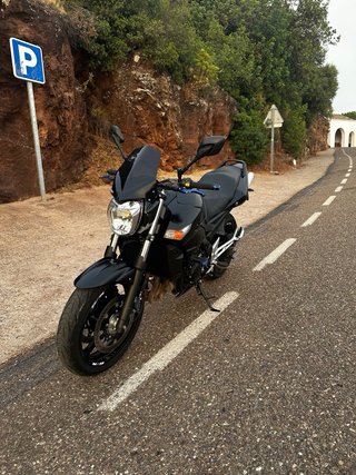 Suzuki GSR 600 Naked Negra
