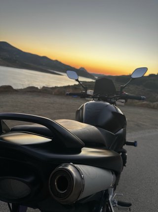Suzuki GSR 600 Naked Negra