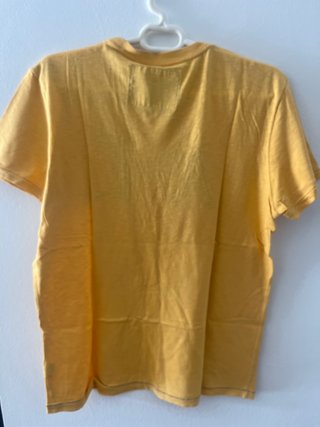 Camiseta American Eagle Outfitters Hombre Amarilla
