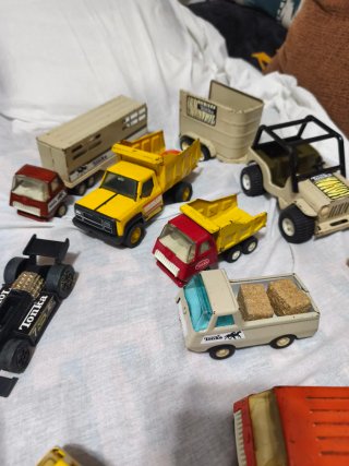 Lote de 8 coches de juguete Tonka y 2 ingleses