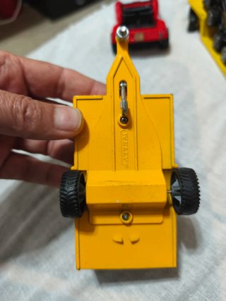 Lote de 8 coches de juguete Tonka y 2 ingleses