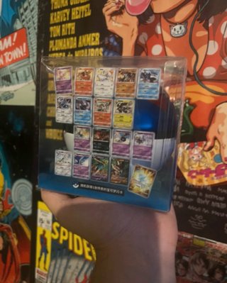 Pokemon PokéBall & Megaball Tins Cinesi