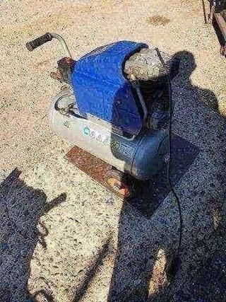 CONPRESOR MUY NUEVO Y MONOFASICO