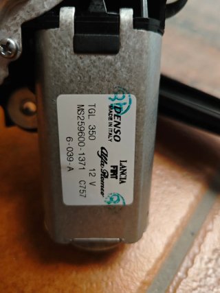 Motor limpiaparabrisas trasero original Abarth