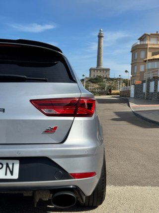 SEAT Leon cupra st