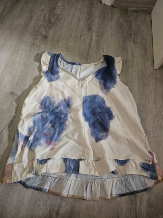Blusa con estampado floral
