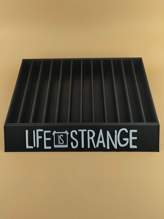 Espositore Life is Strange per 12 giochi PS5/PS4
