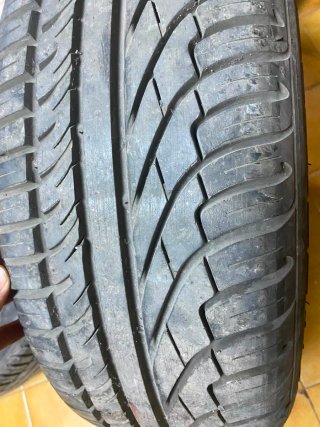 Llanta Nissan 215/55 R16