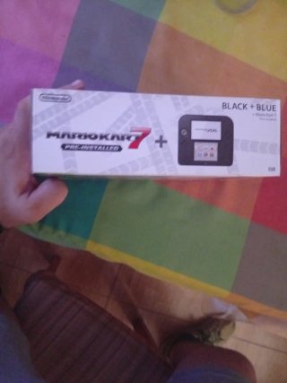 Scatola Nintendo 2DS Mario Kart 7