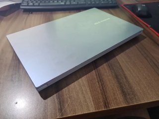 ASUS Vivobook 15 i5-1235U 8GB RAM 512GB SSD