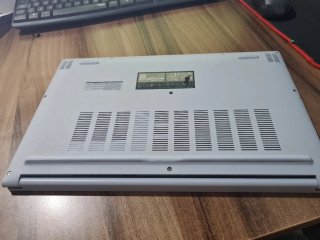 ASUS Vivobook 15 i5-1235U 8GB RAM 512GB SSD