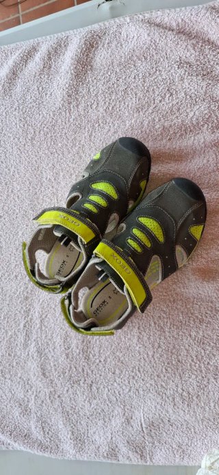 Sandalias Geox Niño Talla 38.