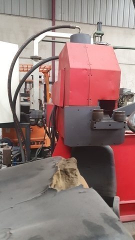 - MAQUINA PARA TRABAJOS FERRALLA