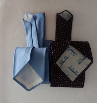 Cravatte Yves Saint Laurent (YSL) Blu e Rossa