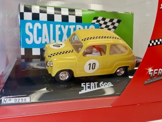SEAT 600 SUPERVINTAGE Amarillo SCALEXTRIC Ed. Lim.
