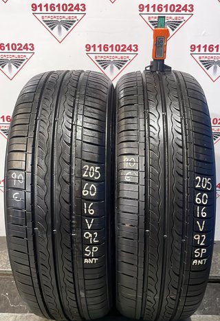 -205 60 16 V KUMHO RUEDA BUENA OPORTUNIDAD