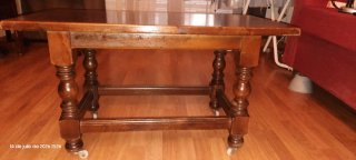 Mesa centro madera maciza con ruedas